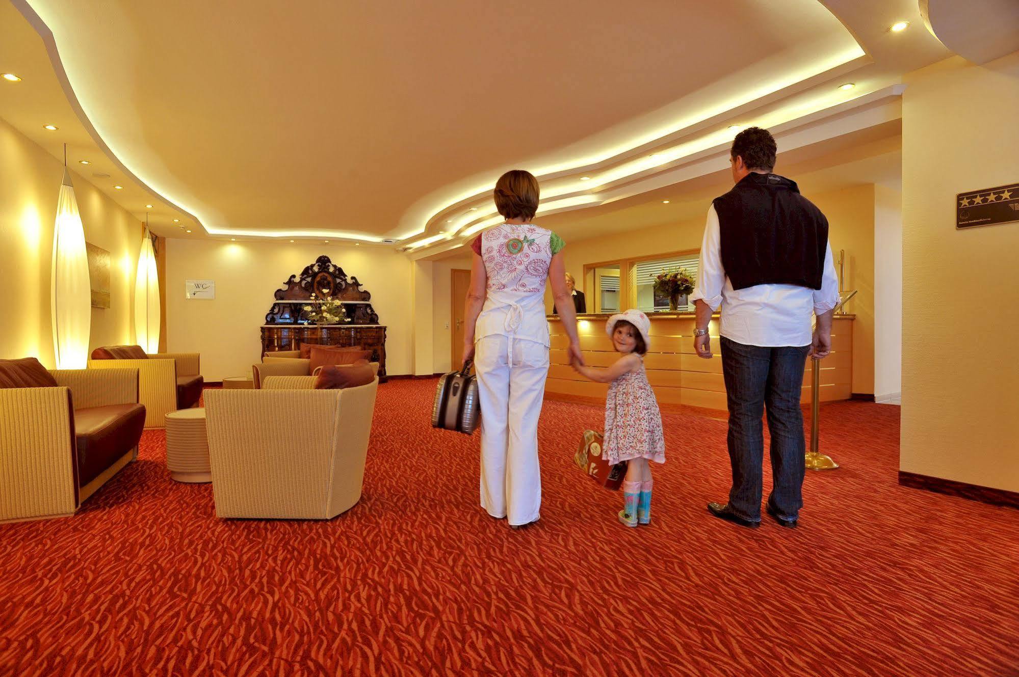 Hotel Strandidyll เกรอมิทซ์ ภายนอก รูปภาพ